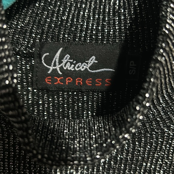 Y2K vintage 90’s Metallic silver cap short sleeve shirt - Picture 3 of 10